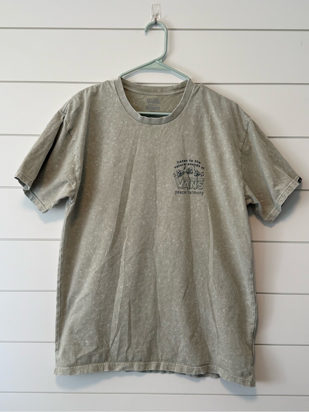 Vans Short-Sleeve Washed Sage Green Graphic Tee Classic Fit Size L Peace harmony